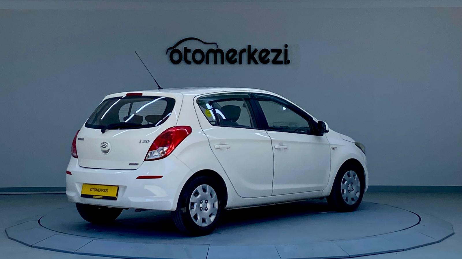 HYUNDAI i20 5